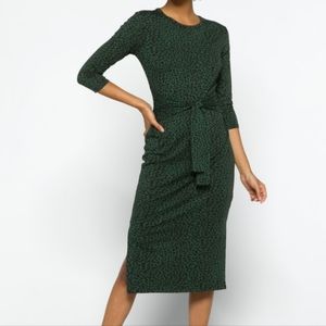Forest green leopard print knit dress - L
